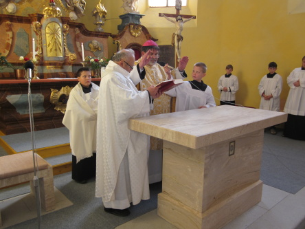 Svěcení oltáře