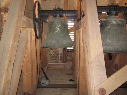 vlevo zvon sv. Václav